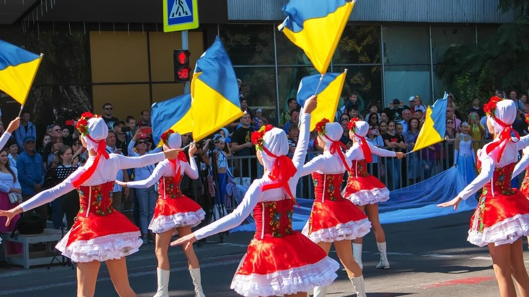 С днем молодежи З Днем молоді: свято енергії та майбутнього України