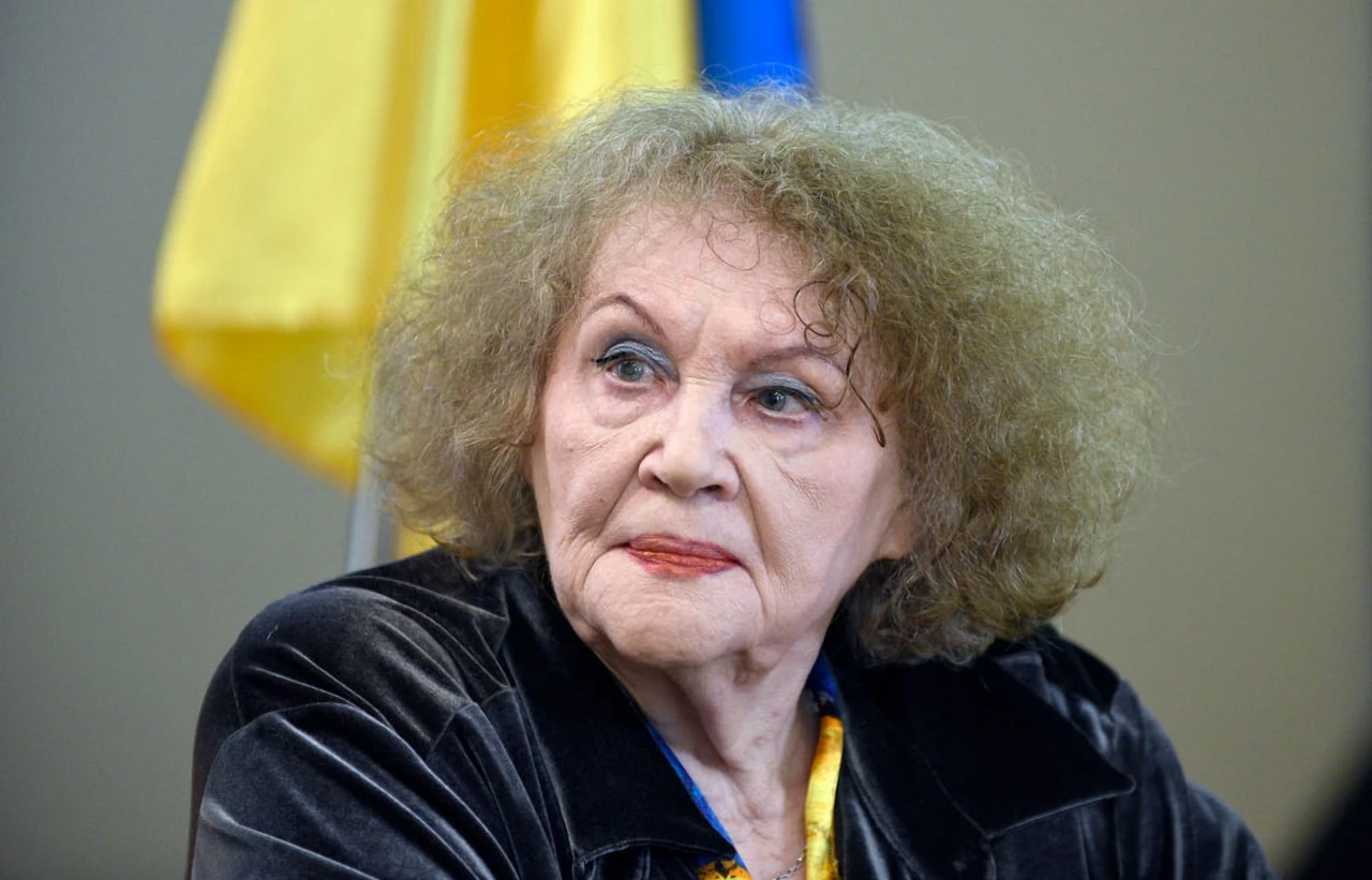 Скільки років Ліні Костенко у 2026 році
